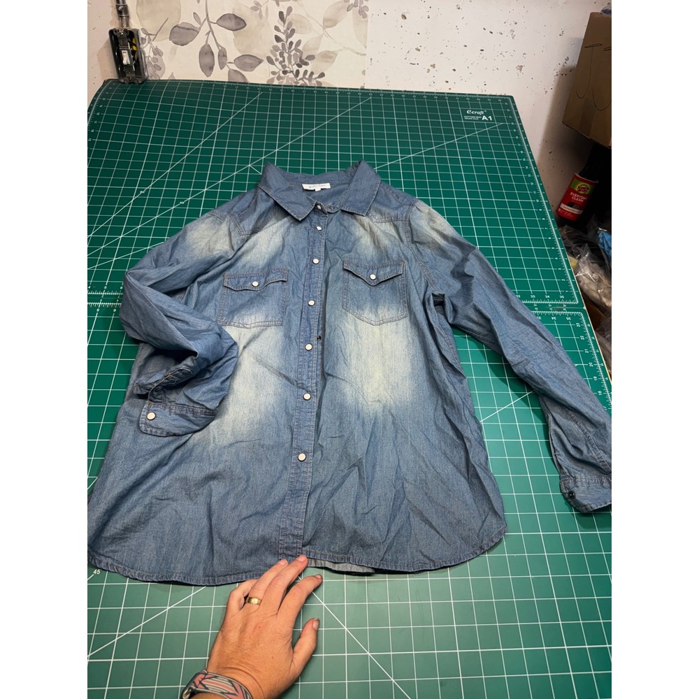 Grace & Lace Womens XL Blue Denim Western Snap Button Down Shirt Light Wash